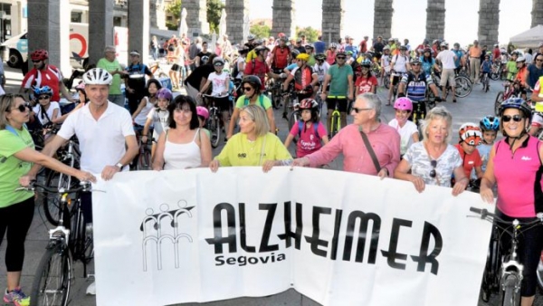 Lupa colabora con la V Marcha Ciclista a favor de AFA Segovia
