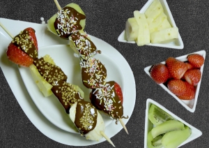 Fondue de chocolate con fruta fresca
