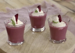 Aperitivo de remolacha con yogur y mascarpone