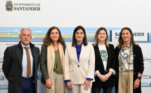 El Ayuntamiento firma dos convenios con Lupa y el Grupo Sardinero para pr&aacute;cticas en supermercados y hoteles