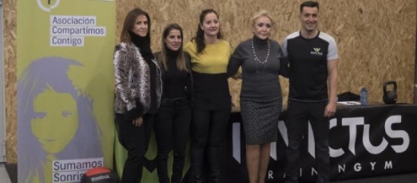 Lupa colabora en la Recogida de Alimentos de la Asociación Compartimos Contigo